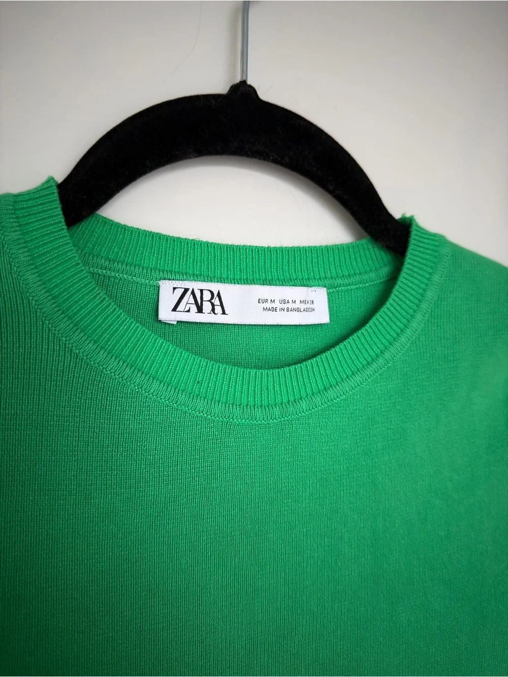 Zara Bright Green Short-Sleeve Knit Tee - Picture 2 of 3